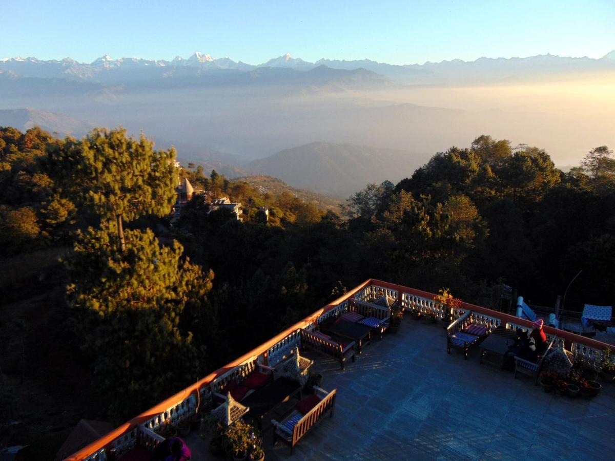 Peaceful Cottage & Cafe Du Mont Нагаркот Экстерьер фото